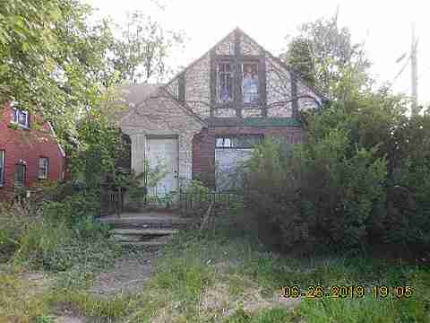 13661 Cloverlawn (1)_m.jpg